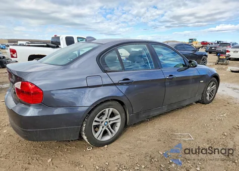 2008 BMW 328 Xi z USA, uszkodzony, nr VIN WBAVC935X8K042973